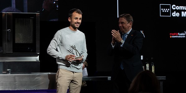 El Chef biestrellado Borja Barrero revoluciona la formación gastronómica en Quito con una cátedra de sustentabilidad