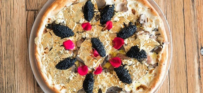 Una pizza con oro de 2.000 dólares